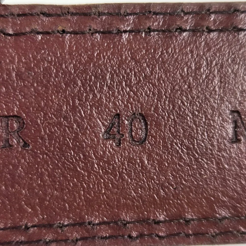 IZOD Size 40 Men's Brown Leather Belt Brushed Silver Tone Hardware
